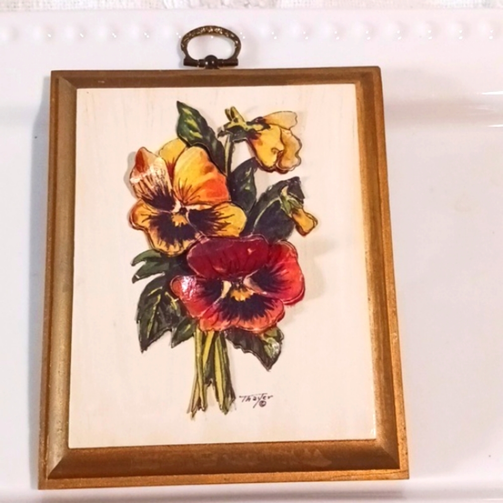 Vintage Authentic  Thayer ⚜️ 3D Wall Art 💐 Pansies on Wooden Plaque ⚜️💐⚜️